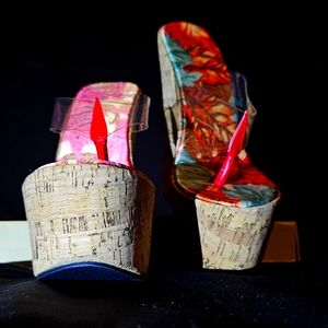 Size 9 NWOT Ultra high wedge thong sandals